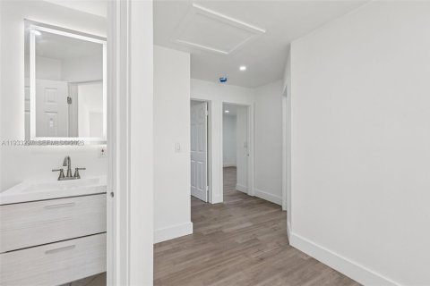 Casa en venta en Plantation, Florida, 4 dormitorios, 216.83 m2 № 2000350 - foto 22