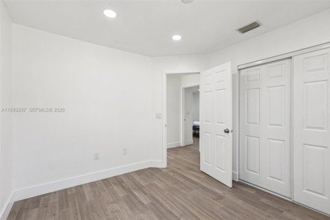 Casa en venta en Plantation, Florida, 4 dormitorios, 216.83 m2 № 2000350 - foto 25