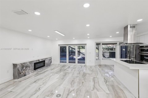 Casa en venta en Plantation, Florida, 4 dormitorios, 216.83 m2 № 2000350 - foto 16