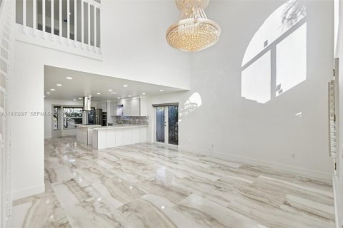 Casa en venta en Plantation, Florida, 4 dormitorios, 216.83 m2 № 2000350 - foto 11