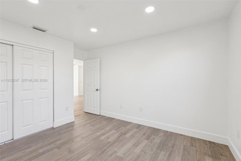 Casa en venta en Plantation, Florida, 4 dormitorios, 216.83 m2 № 2000350 - foto 29