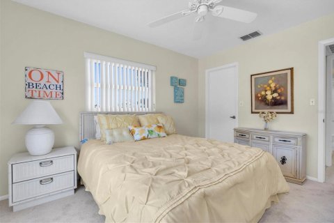 Condominio en venta en Clearwater, Florida, 2 dormitorios, 87.79 m2 № 1658737 - foto 22