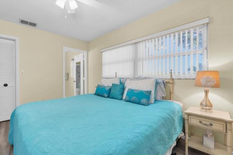 Condominio en venta en Clearwater, Florida, 2 dormitorios, 87.79 m2 № 1658737 - foto 19