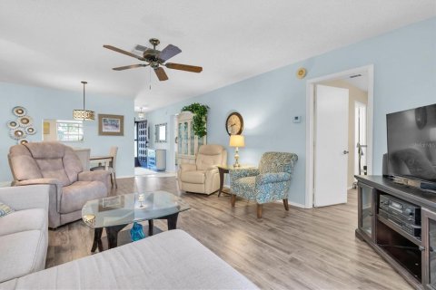 Condominio en venta en Clearwater, Florida, 2 dormitorios, 87.79 m2 № 1658737 - foto 8
