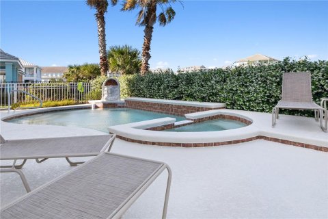 House in Palm Coast, Florida 4 bedrooms, 336.86 sq.m. № 1918848 - photo 16