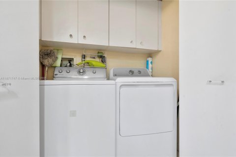 Condominio en venta en Aventura, Florida, 2 dormitorios, 144.93 m2 № 1920450 - foto 28