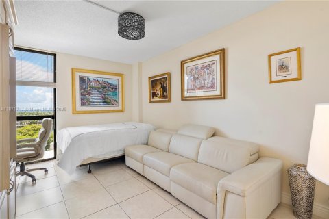 Condominio en venta en Aventura, Florida, 2 dormitorios, 144.93 m2 № 1920450 - foto 24