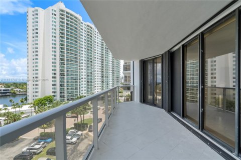 Condominio en venta en Aventura, Florida, 2 dormitorios, 144.93 m2 № 1920450 - foto 6