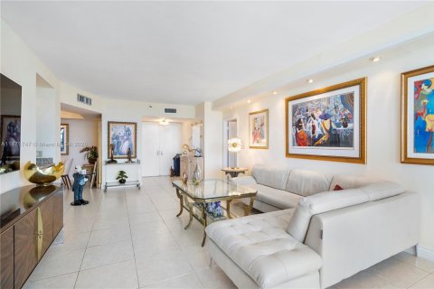 Condominio en venta en Aventura, Florida, 2 dormitorios, 144.93 m2 № 1920450 - foto 11