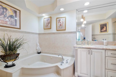 Condominio en venta en Aventura, Florida, 2 dormitorios, 144.93 m2 № 1920450 - foto 22