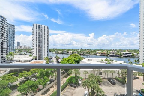 Condominio en venta en Aventura, Florida, 2 dormitorios, 144.93 m2 № 1920450 - foto 1
