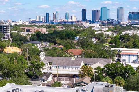 Touwnhouse à vendre à Tampa, Floride: 2 chambres, 97.92 m2 № 2419635 - photo 4