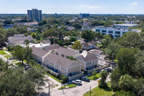 Touwnhouse à vendre à Tampa, Floride: 2 chambres, 97.92 m2 № 2419635 - photo 27