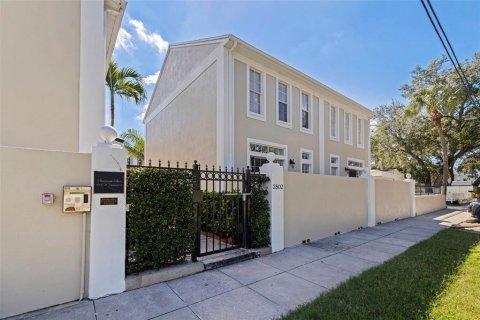 Touwnhouse à vendre à Tampa, Floride: 2 chambres, 97.92 m2 № 2419635 - photo 24
