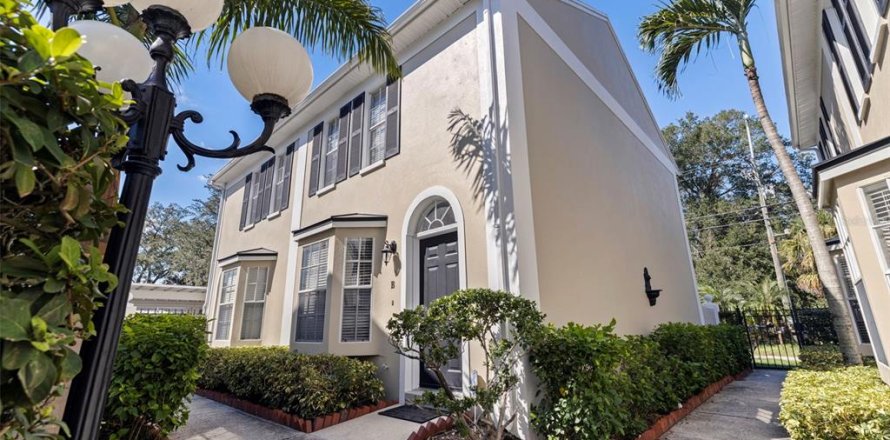 Touwnhouse à Tampa, Floride 2 chambres, 97.92 m2 № 2419635