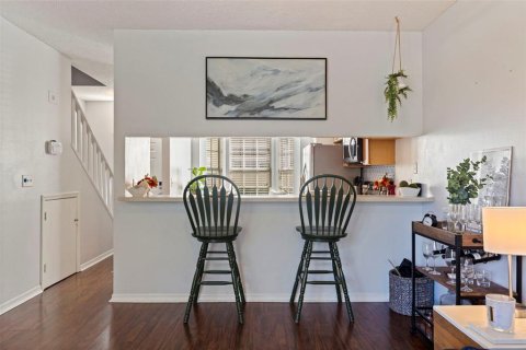 Touwnhouse à vendre à Tampa, Floride: 2 chambres, 97.92 m2 № 2419635 - photo 9