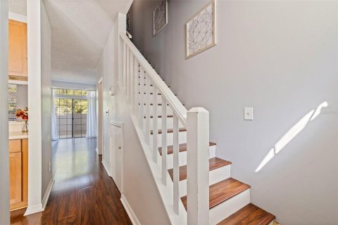 Touwnhouse à vendre à Tampa, Floride: 2 chambres, 97.92 m2 № 2419635 - photo 5