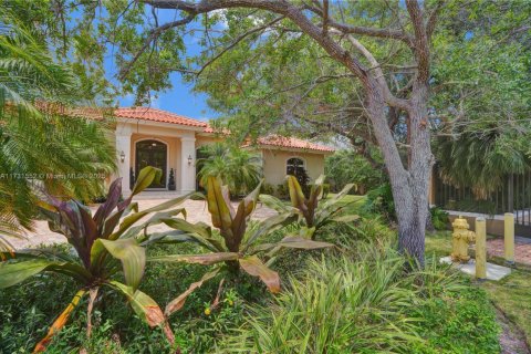 Купить виллу или дом в Пальметто-Бей, Флорида 5 спален, 368.17м2, № 1933845 - фото 15