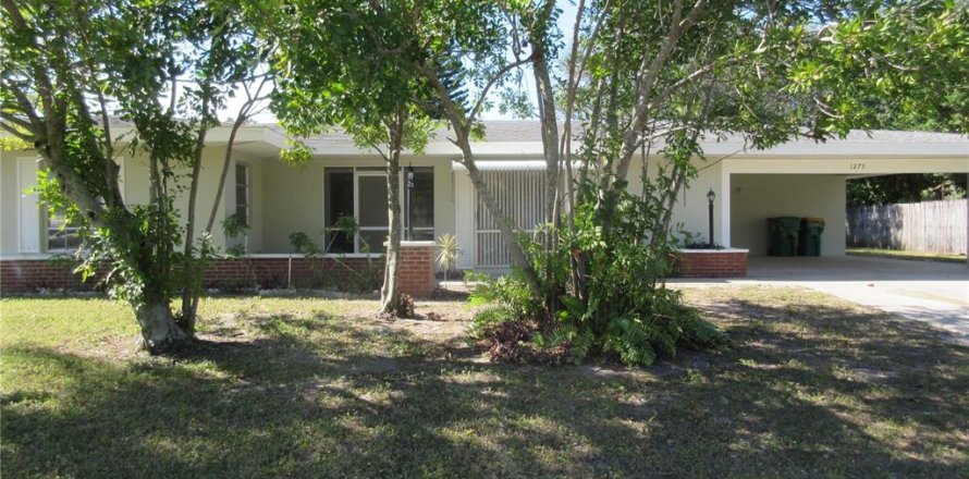 House in Port Charlotte, Florida 3 bedrooms, 168.15 sq.m. № 2237171