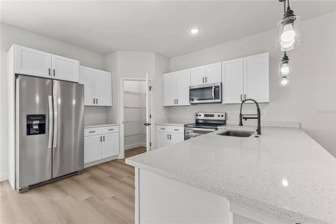 Casa en venta en Ocala, Florida, 4 dormitorios, 173.26 m2 № 1905646 - foto 4