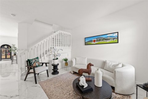 Touwnhouse à vendre à Miami Gardens, Floride: 4 chambres, 164.72 m2 № 2084816 - photo 8