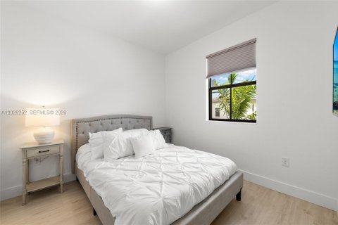 Touwnhouse à vendre à Miami Gardens, Floride: 4 chambres, 164.72 m2 № 2084816 - photo 21