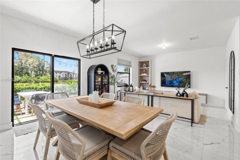 Touwnhouse à vendre à Miami Gardens, Floride: 4 chambres, 164.72 m2 № 2084816 - photo 12