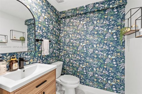 Touwnhouse à vendre à Miami Gardens, Floride: 4 chambres, 164.72 m2 № 2084816 - photo 17