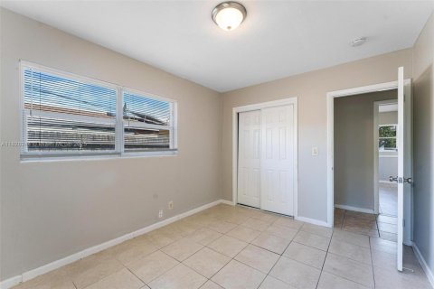 House in Lake Park, Florida 3 bedrooms, 132.2 sq.m. № 1802478 - photo 18