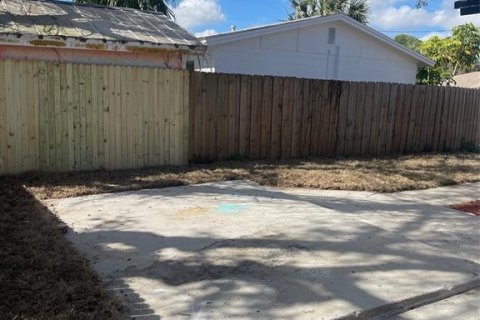House in Edgewater, Florida 3 bedrooms, 99.5 sq.m. № 1569678 - photo 29