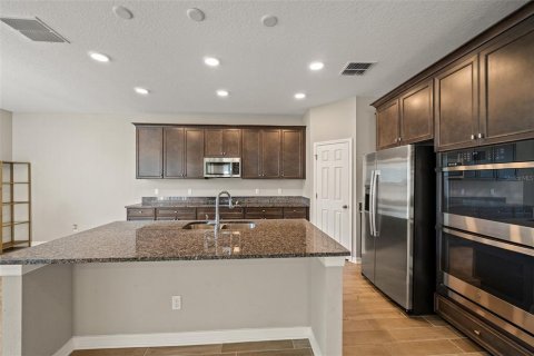 Casa en venta en Wesley Chapel, Florida, 4 dormitorios, 241.64 m2 № 1916237 - foto 8