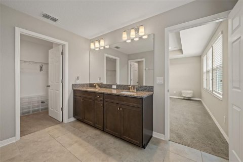 Casa en venta en Wesley Chapel, Florida, 4 dormitorios, 241.64 m2 № 1916237 - foto 23
