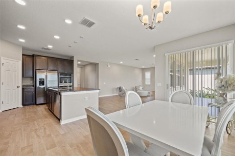 Casa en venta en Wesley Chapel, Florida, 4 dormitorios, 241.64 m2 № 1916237 - foto 9