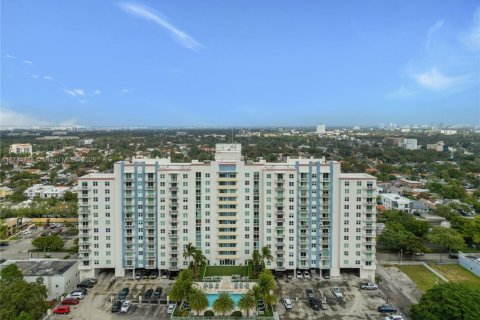 Condominio en venta en Miami, Florida, 1 dormitorio, 75.81 m2 № 1812117 - foto 27