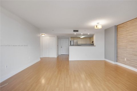Condominio en venta en Miami, Florida, 1 dormitorio, 75.81 m2 № 1812117 - foto 2