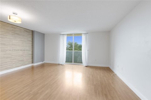 Condominio en venta en Miami, Florida, 1 dormitorio, 75.81 m2 № 1812117 - foto 5