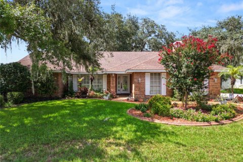 House in Lakeland, Florida 3 bedrooms, 214.05 sq.m. № 2200460