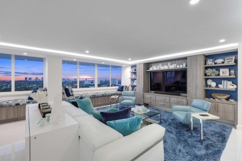 Купить кондоминиум в Форт-Лодердейл, Флорида 3 комнаты, 199.74м2, № 2259684 - фото 2
