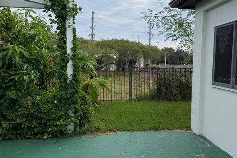 Villa ou maison à louer à Kissimmee, Floride: 4 chambres, 228.35 m2 № 2406691 - photo 18