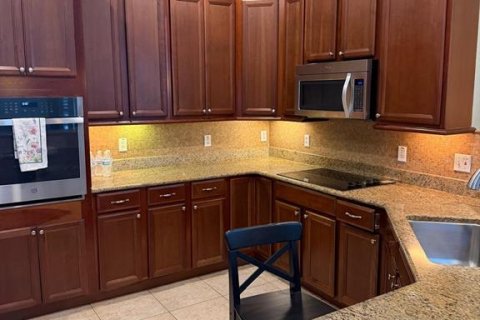 Villa ou maison à louer à Kissimmee, Floride: 4 chambres, 228.35 m2 № 2406691 - photo 7