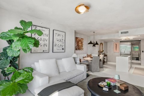 Copropriété à louer à Bay Harbor Islands, Floride: 1 chambre, 95.78 m2 № 2043848 - photo 5