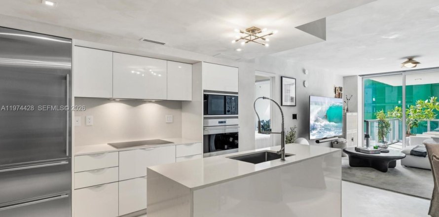 Condo à Bay Harbor Islands, Floride, 1 chambre  № 2043848