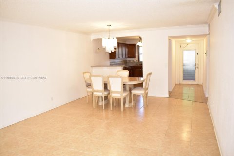Condominio en venta en Sunrise, Florida, 2 dormitorios, 107.67 m2 № 2048381 - foto 4
