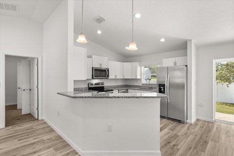 House in Ocala, Florida 3 bedrooms, 128.02 sq.m. № 1872802 - photo 6