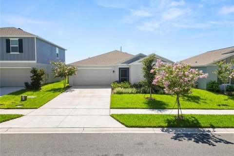 House in Lake Wales, Florida 4 bedrooms, 170.01 sq.m. № 2152283