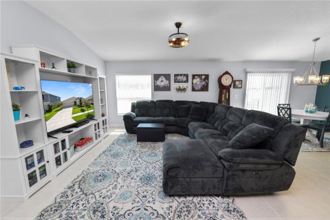 House in Lake Wales, Florida 4 bedrooms, 170.01 sq.m. № 2152283 - photo 10