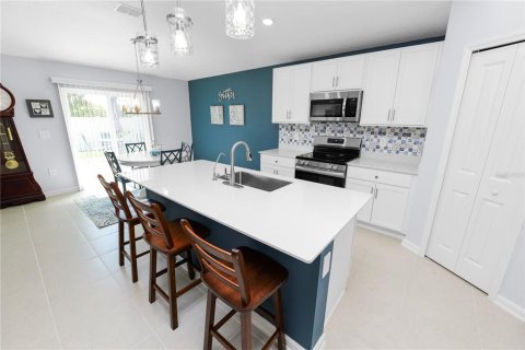 House in Lake Wales, Florida 4 bedrooms, 170.01 sq.m. № 2152283 - photo 16