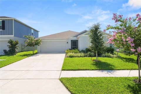 House in Lake Wales, Florida 4 bedrooms, 170.01 sq.m. № 2152283 - photo 3