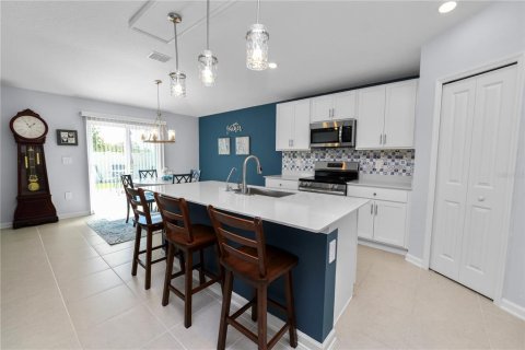 House in Lake Wales, Florida 4 bedrooms, 170.01 sq.m. № 2152283 - photo 17