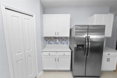 House in Lake Wales, Florida 4 bedrooms, 170.01 sq.m. № 2152283 - photo 23